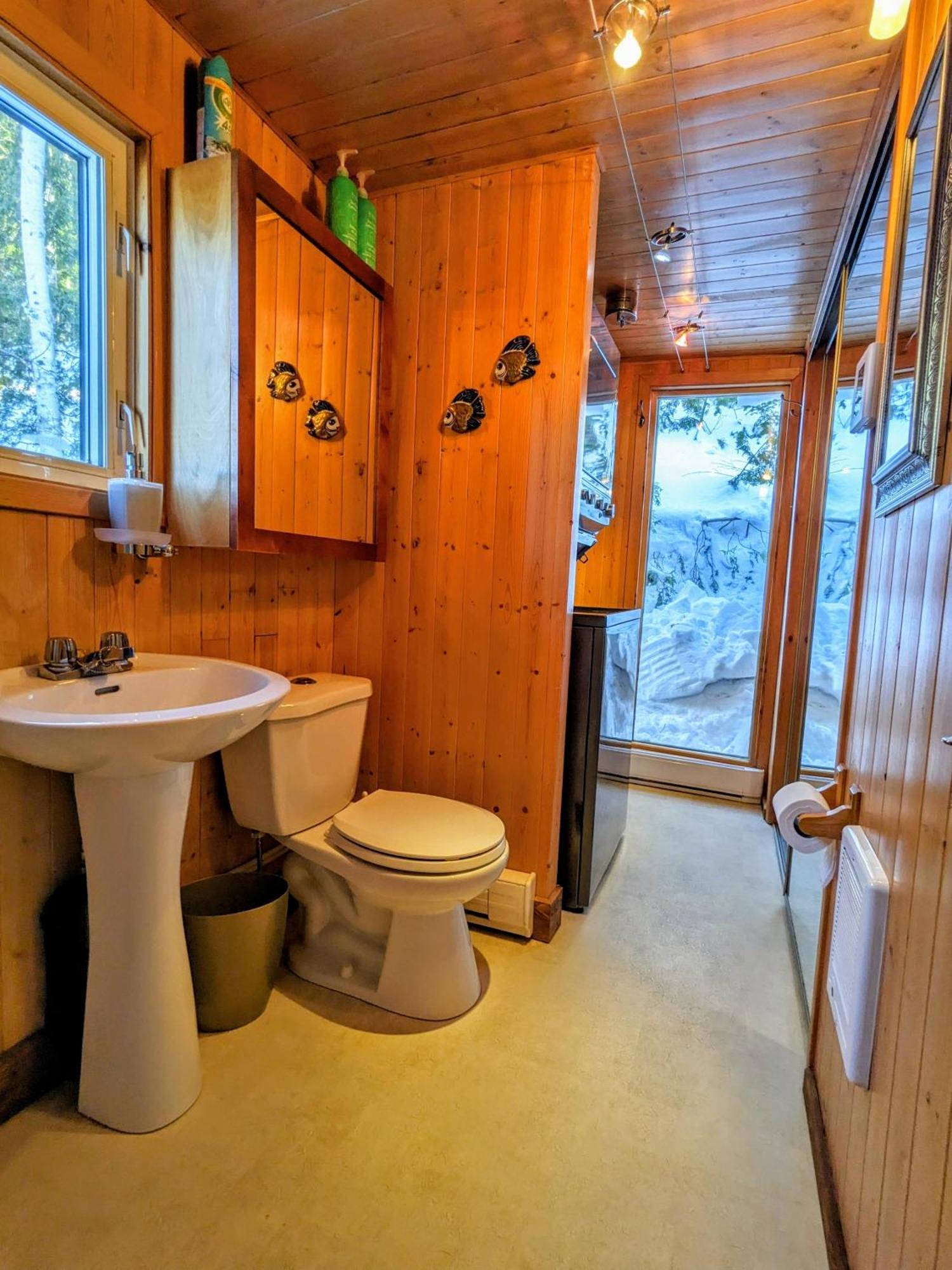 Chalet La Caille Villa LʼAnse-Saint-Jean Kültér fotó